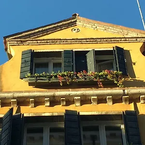  Privatunterkunft Attico Con Altana Italien